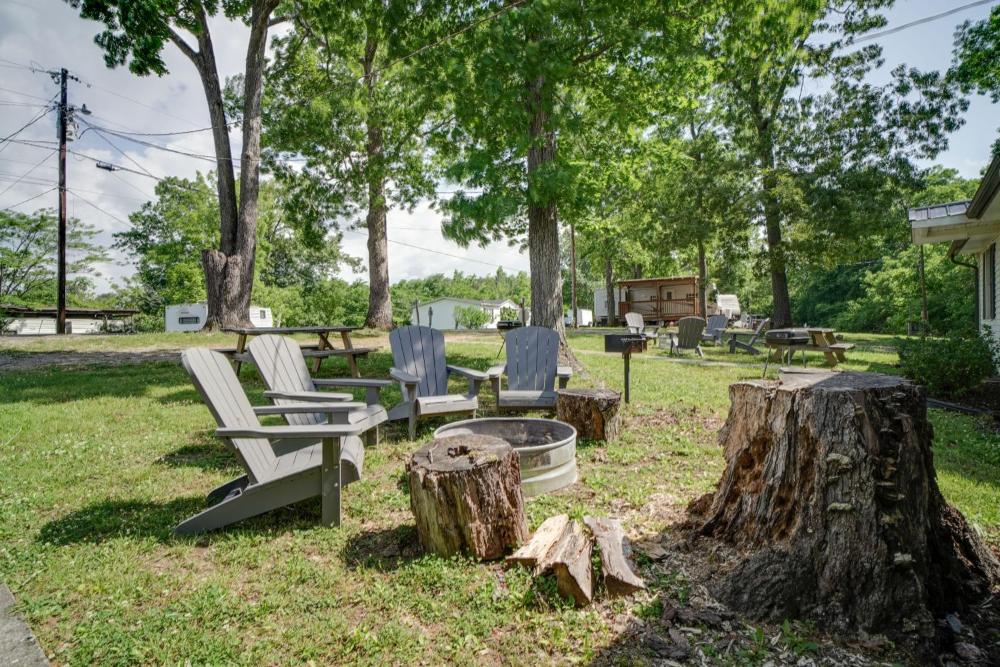 Lakefront Cabin in Dandridge with Fire Pit and Grill!